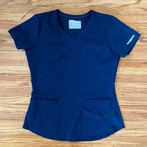 Sketchers scrub top